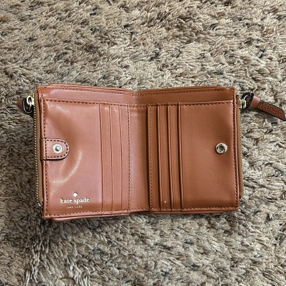 Bifold Kate Spade Wallet - Picture 2 of 4